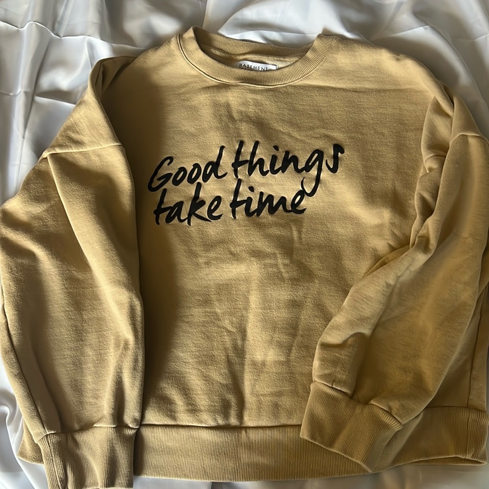 Sweatshirt